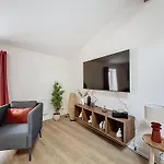 Tour D'auvergne - En Plein Centre Ville, Proche De La Cathedrale Et De La Place De Jaude كليرمونت-فيراند