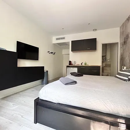 Daire Tour D'auvergne - En Plein Centre Ville, Proche De La Cathedrale Et De La Place De Jaude