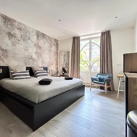 Tour D'auvergne - En Plein Centre Ville, Proche De La Cathedrale Et De La Place De Jaude アパート *