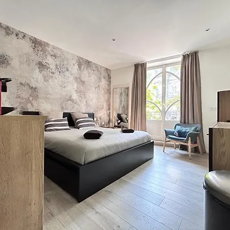 Daire Tour D'auvergne - En Plein Centre Ville, Proche De La Cathedrale Et De La Place De Jaude *