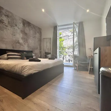 Tour D'auvergne - En Plein Centre Ville, Proche De La Cathedrale Et De La Place De Jaude アパート