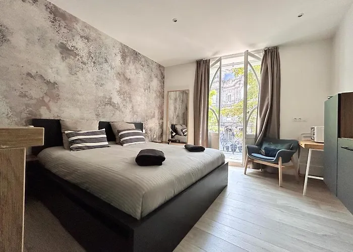 Apartment Tour D'auvergne: Near Cathedral And Place De Jaude *