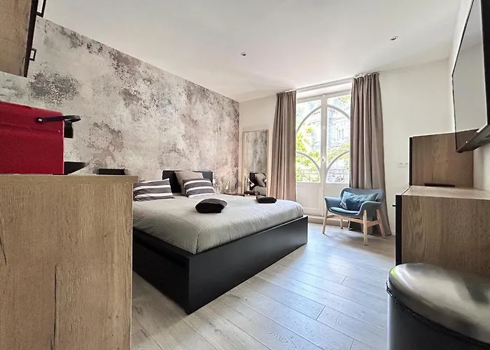 Apartment Tour D'auvergne: Near Cathedral And Place De Jaude *