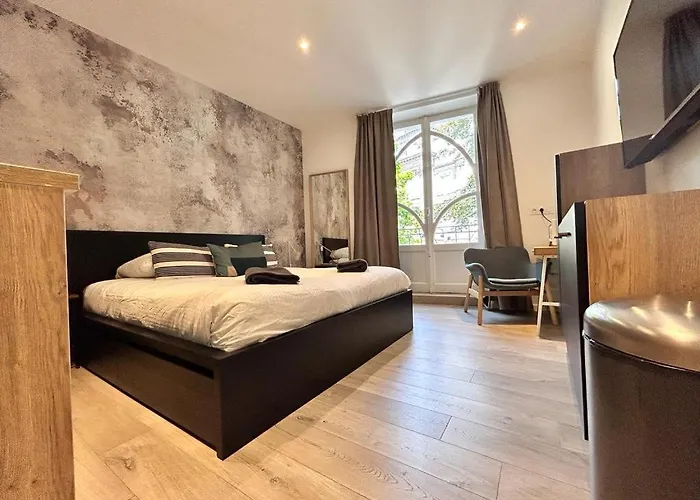 Tour D'auvergne - En Plein Centre Ville, Proche De La Cathedrale Et De La Place De Jaude *